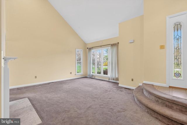 4 LINA DR, New Egypt, NJ 08533