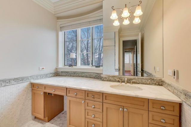 1718 W Wrightwood Avenue, Chicago, IL 60614