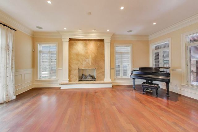 1718 W Wrightwood Avenue, Chicago, IL 60614