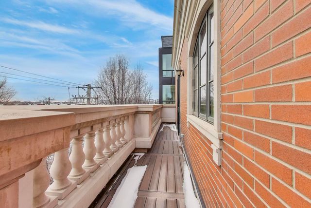1718 W Wrightwood Avenue, Chicago, IL 60614