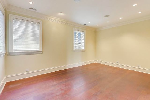 1718 W Wrightwood Avenue, Chicago, IL 60614