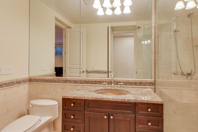 1718 W Wrightwood Avenue, Chicago, IL 60614