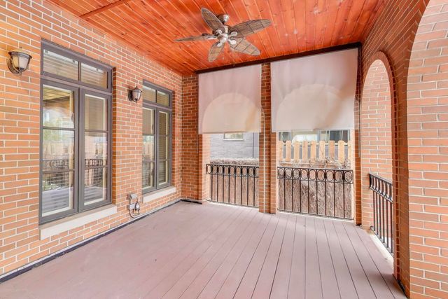 1718 W Wrightwood Avenue, Chicago, IL 60614