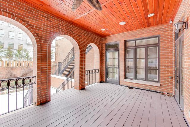 1718 W Wrightwood Avenue, Chicago, IL 60614