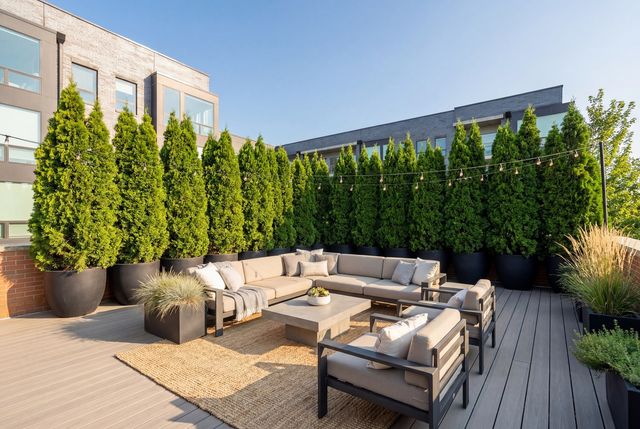 1718 W Wrightwood Avenue, Chicago, IL 60614