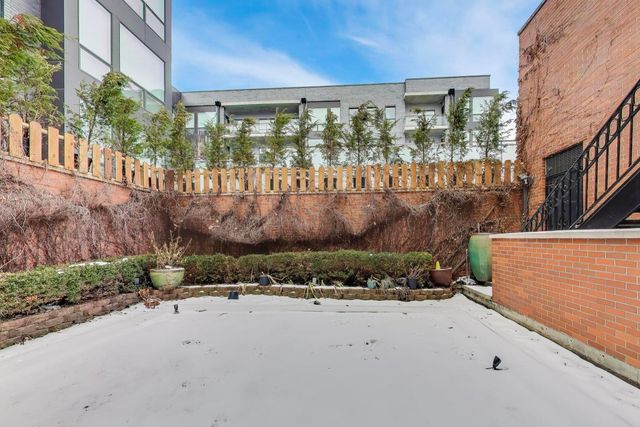 1718 W Wrightwood Avenue, Chicago, IL 60614