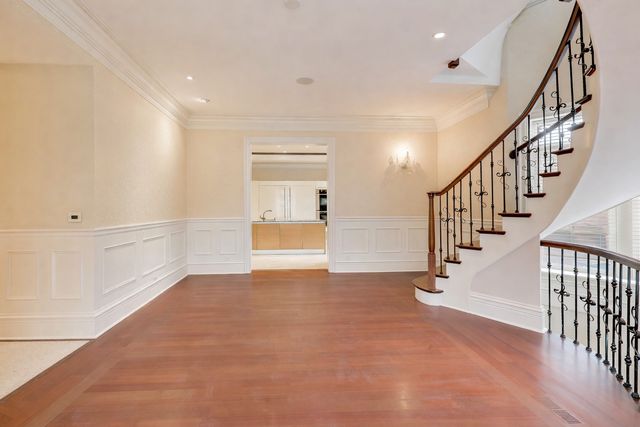 1718 W Wrightwood Avenue, Chicago, IL 60614