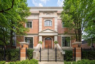 1718 W Wrightwood Avenue, Chicago, IL 60614