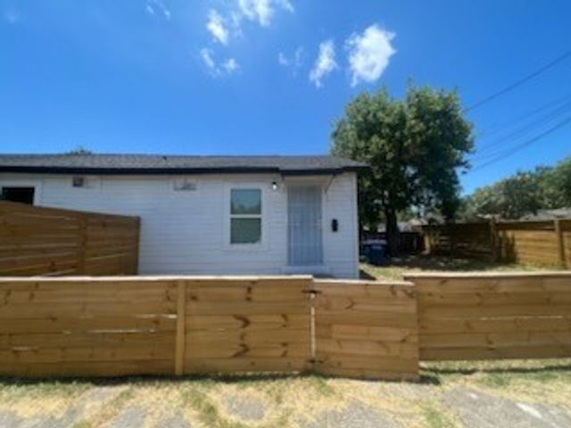 1002 23rd St, Corpus Christi, TX 78405