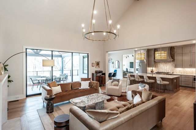 1305 Twin Springs Dr, Brentwood, TN 37027