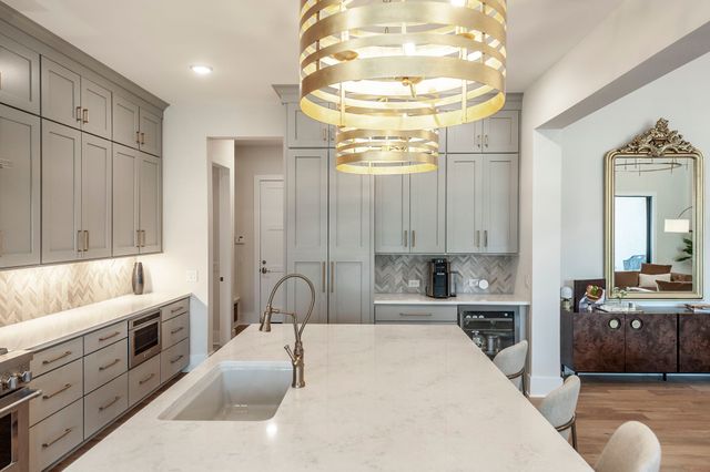 1305 Twin Springs Dr, Brentwood, TN 37027