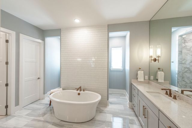 1305 Twin Springs Dr, Brentwood, TN 37027