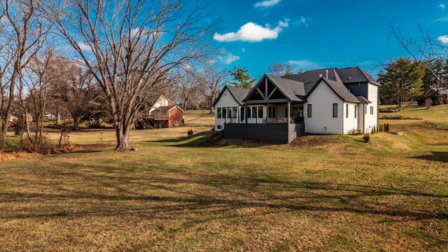 1305 Twin Springs Dr, Brentwood, TN 37027