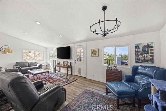 33180 Hollister, Lake Elsinore, CA 92530