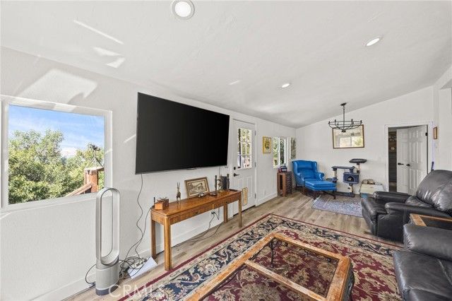 33180 Hollister, Lake Elsinore, CA 92530