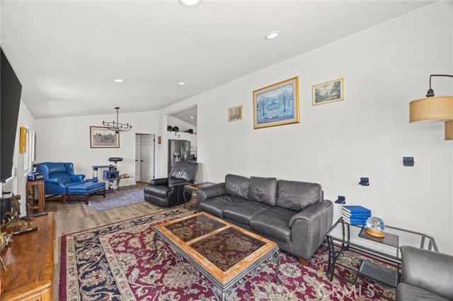 33180 Hollister, Lake Elsinore, CA 92530