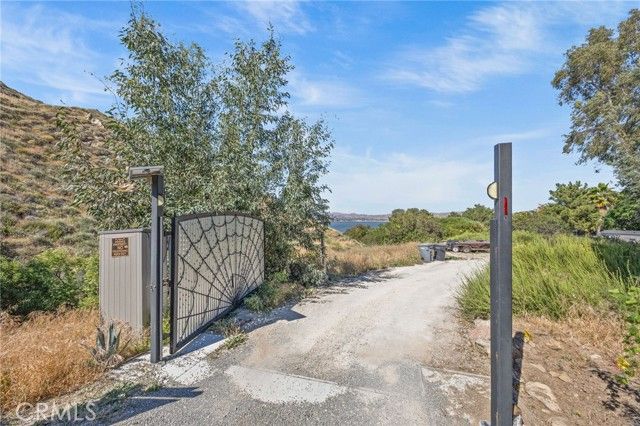 33180 Hollister, Lake Elsinore, CA 92530