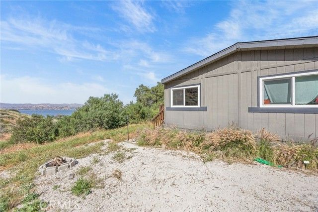 33180 Hollister, Lake Elsinore, CA 92530