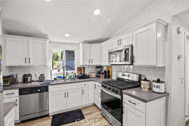 33180 Hollister, Lake Elsinore, CA 92530