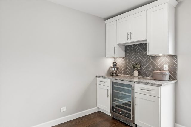 2779 Woodmere Drive 2779, Darien, IL 60561