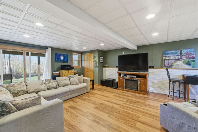 41 Overlook Drive, New Milford, CT 06776