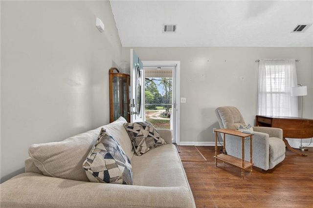 846 Campbell Rd, Covington, GA 30014