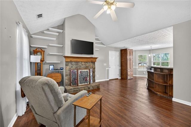 846 Campbell Rd, Covington, GA 30014