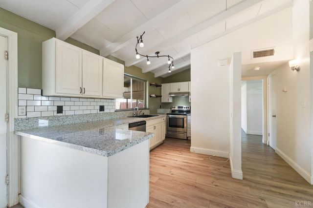 1004 E Myrtle Street, Hanford, CA 93230