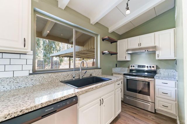 1004 E Myrtle Street, Hanford, CA 93230