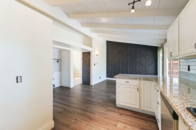 1004 E Myrtle Street, Hanford, CA 93230