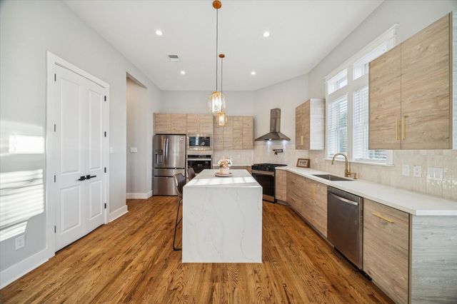 1003 E 28th Street, Houston, TX 77009