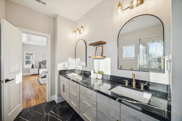 1003 E 28th Street, Houston, TX 77009