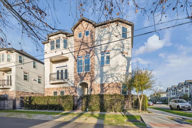 1003 E 28th Street, Houston, TX 77009