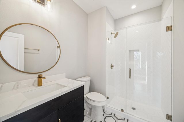 1003 E 28th Street, Houston, TX 77009