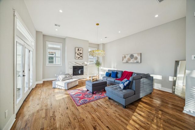 1003 E 28th Street, Houston, TX 77009