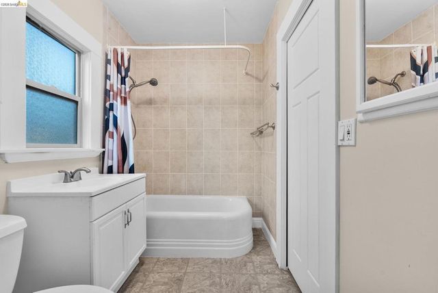 3275 Hyde, Oakland, CA 94601