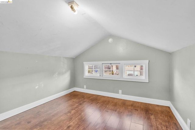 3275 Hyde, Oakland, CA 94601