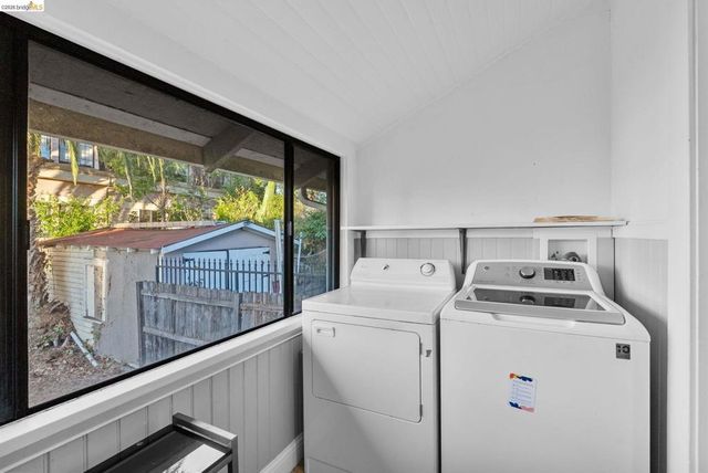 3275 Hyde, Oakland, CA 94601