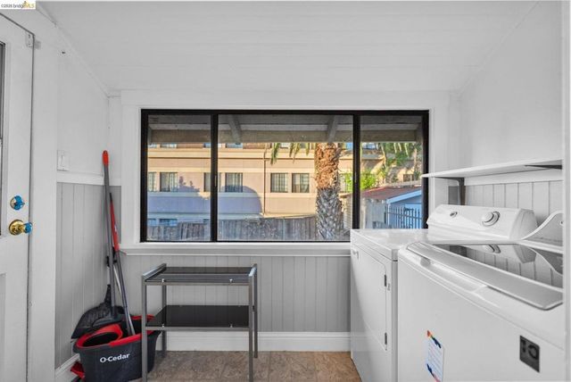3275 Hyde, Oakland, CA 94601
