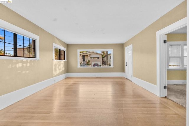 3275 Hyde, Oakland, CA 94601
