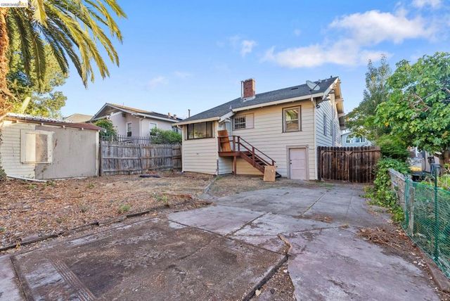3275 Hyde, Oakland, CA 94601