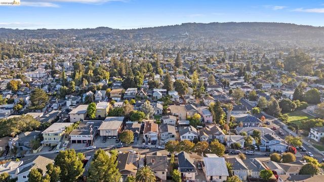 3275 Hyde, Oakland, CA 94601