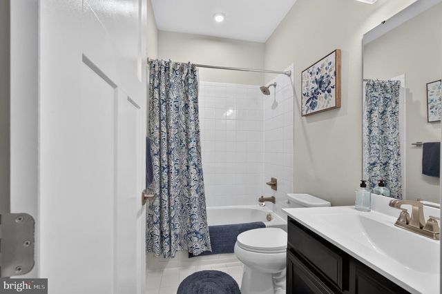 646 SWANSEA DR, Middletown, DE 19709