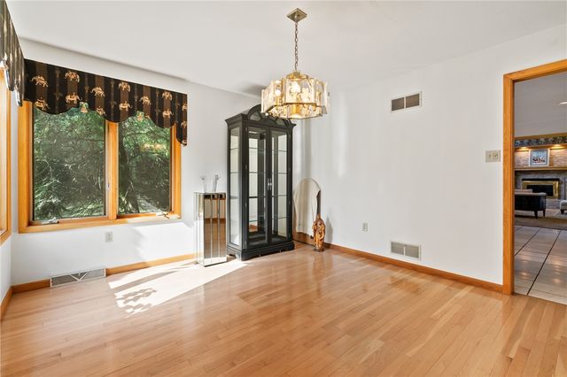 336 Cobblestone Cir, Robinson Twp, PA 15136