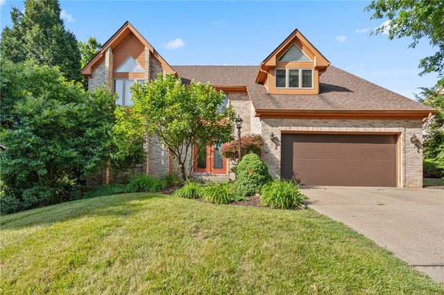 336 Cobblestone Cir, Robinson Twp, PA 15136