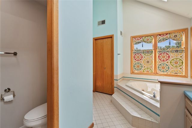 336 Cobblestone Cir, Robinson Twp, PA 15136
