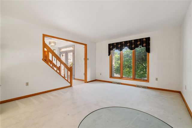 336 Cobblestone Cir, Robinson Twp, PA 15136