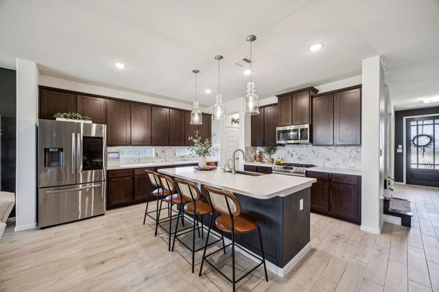 200 Valley Ranch Trail, Dayton, TX 77535