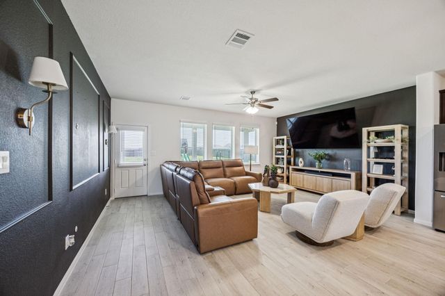 200 Valley Ranch Trail, Dayton, TX 77535