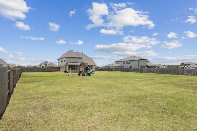 200 Valley Ranch Trail, Dayton, TX 77535